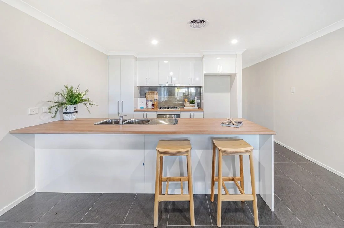 4 Vincent Avenue – Display House 011