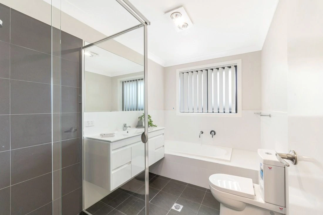 4 Vincent Avenue – Display House 016