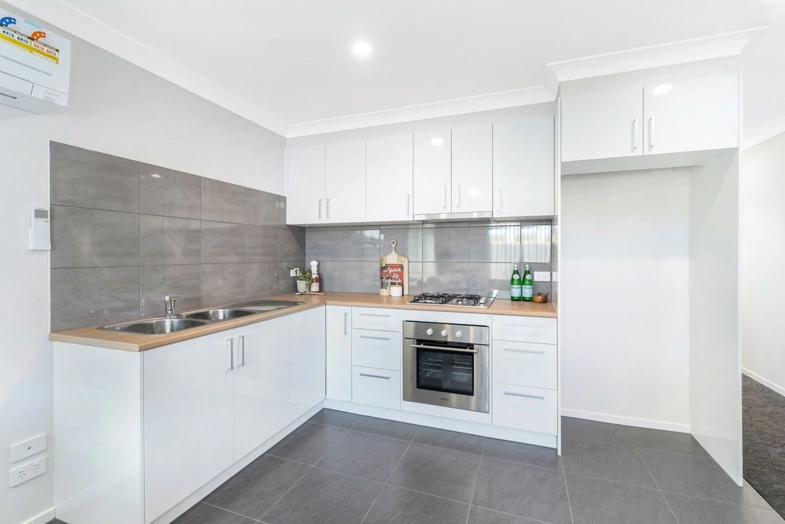 4 Vincent Avenue – Display House 030