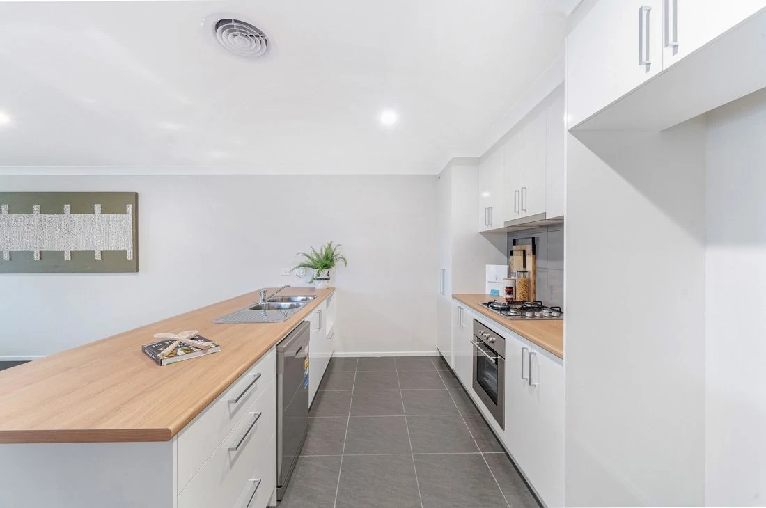 4 Vincent Avenue – Display House 010