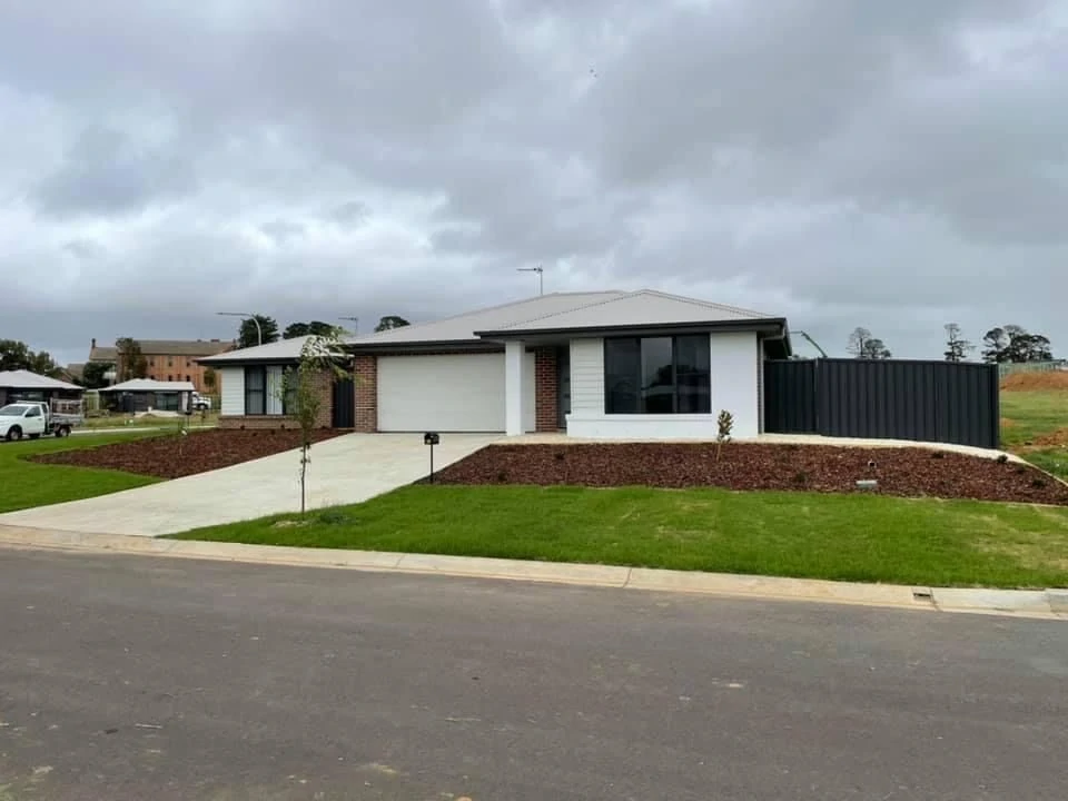 36 Madeleine Avenue 02